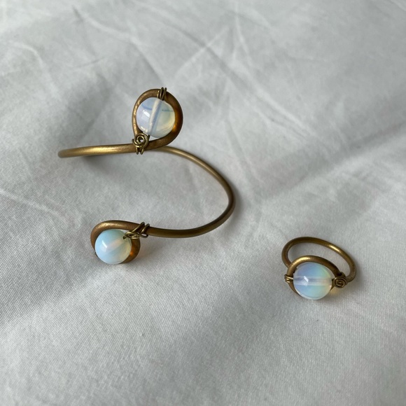 Bracelet/Arm Bracelet & Ring - Picture 2 of 2